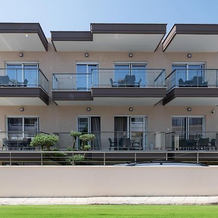 Crist Luxury Apartments Nea Poteidaia Buitenkant foto