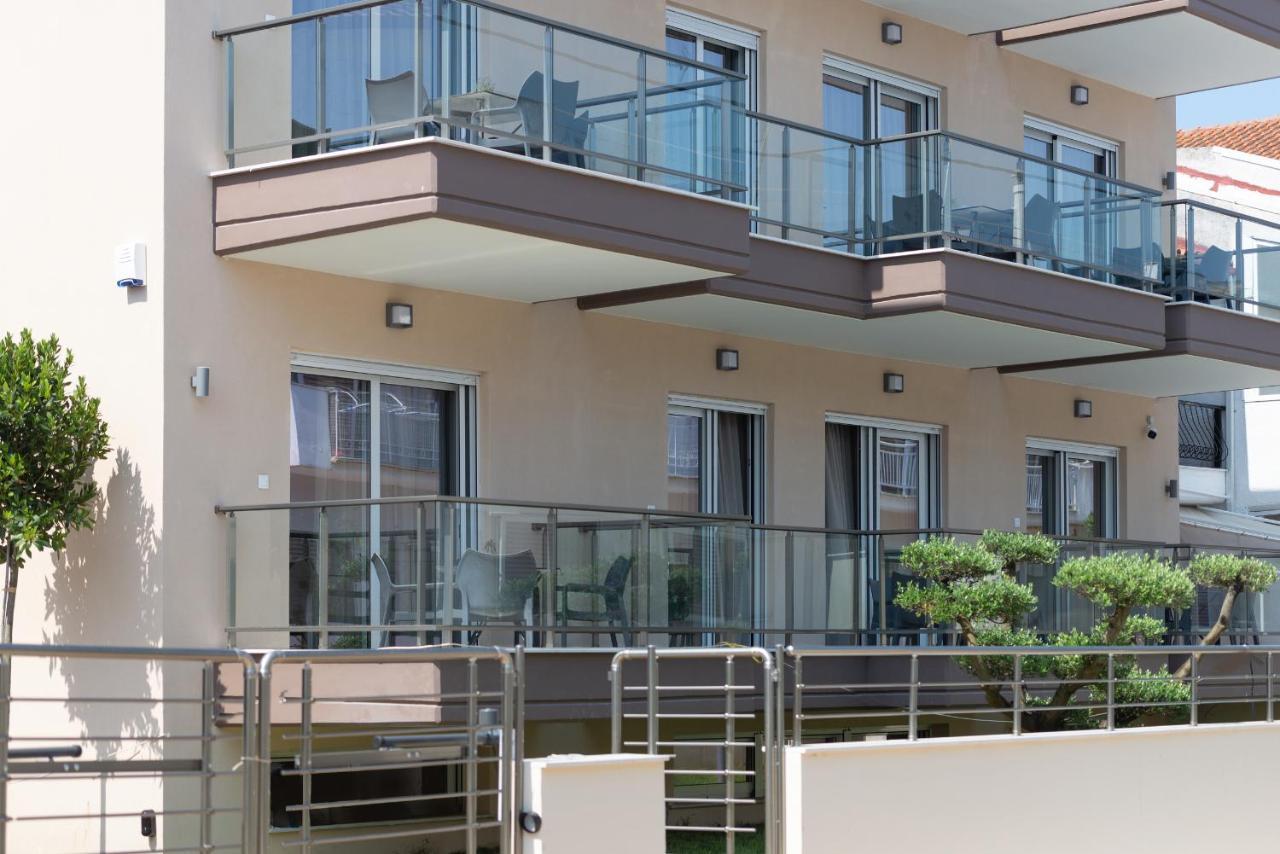 Crist Luxury Apartments Nea Poteidaia Buitenkant foto