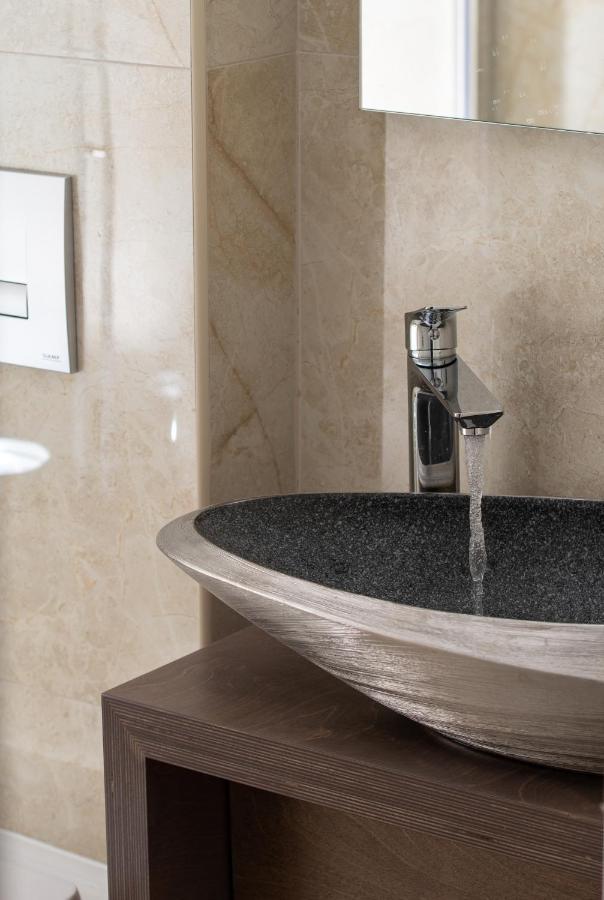 Crist Luxury Apartments Nea Poteidaia Buitenkant foto