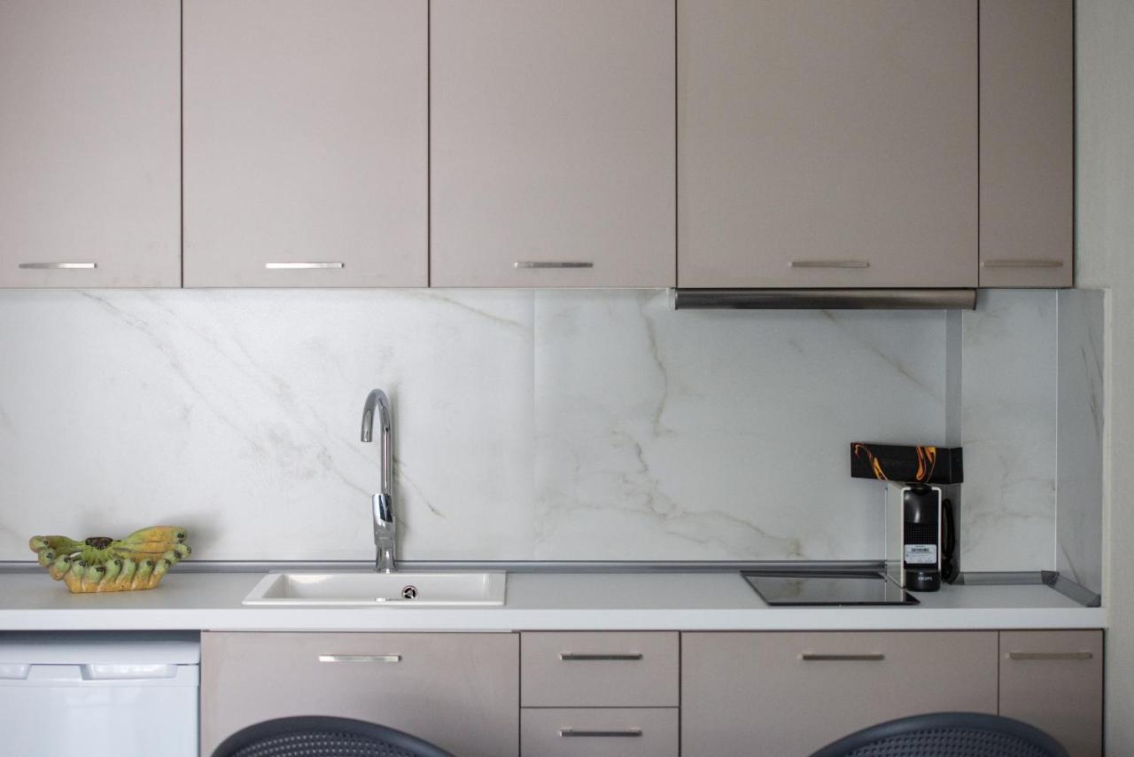 Crist Luxury Apartments Nea Poteidaia Buitenkant foto