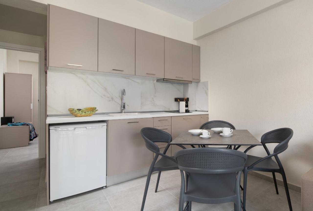 Crist Luxury Apartments Nea Poteidaia Buitenkant foto