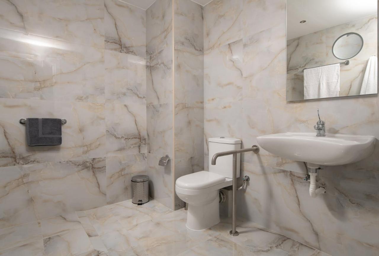 Crist Luxury Apartments Nea Poteidaia Buitenkant foto
