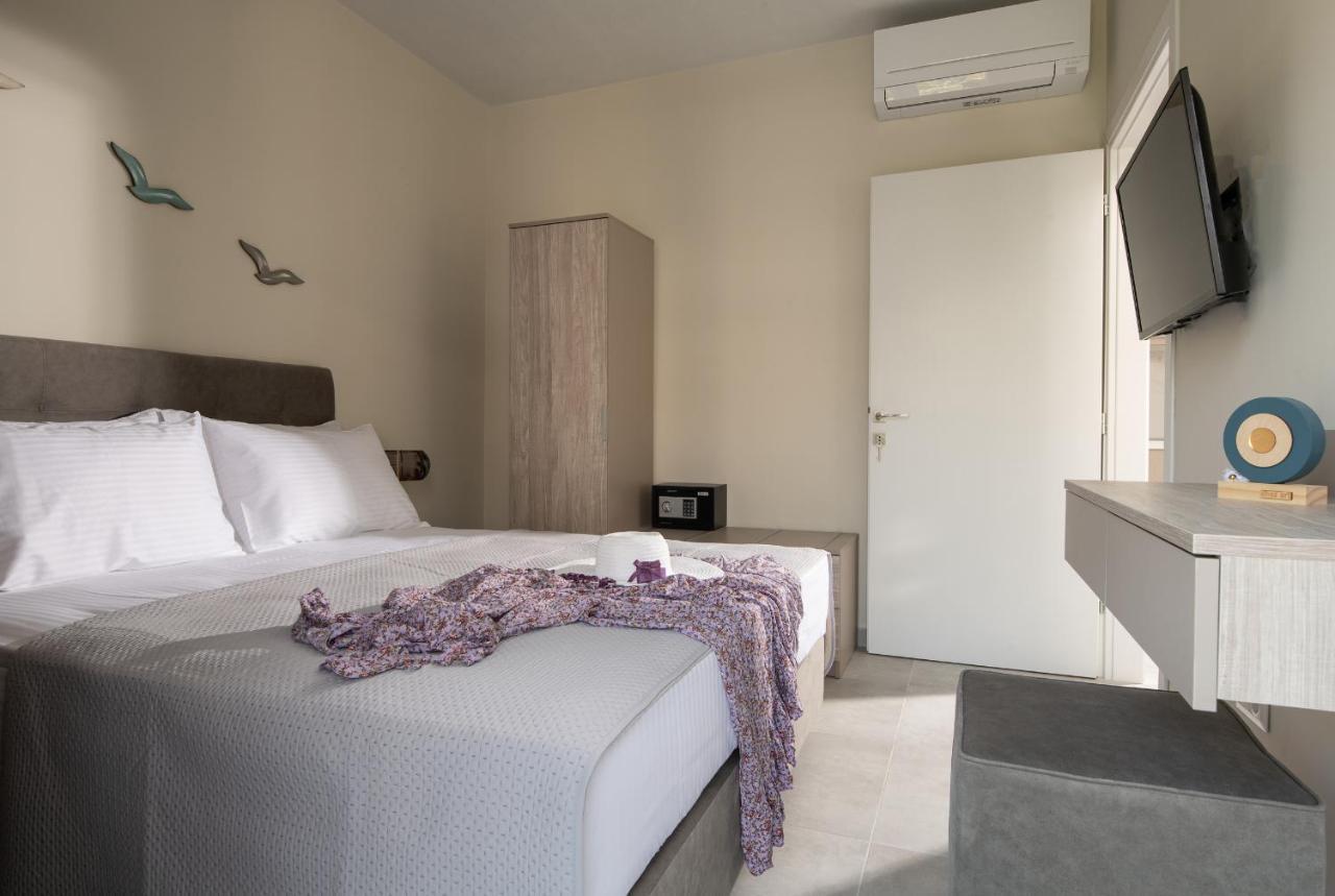 Crist Luxury Apartments Nea Poteidaia Buitenkant foto